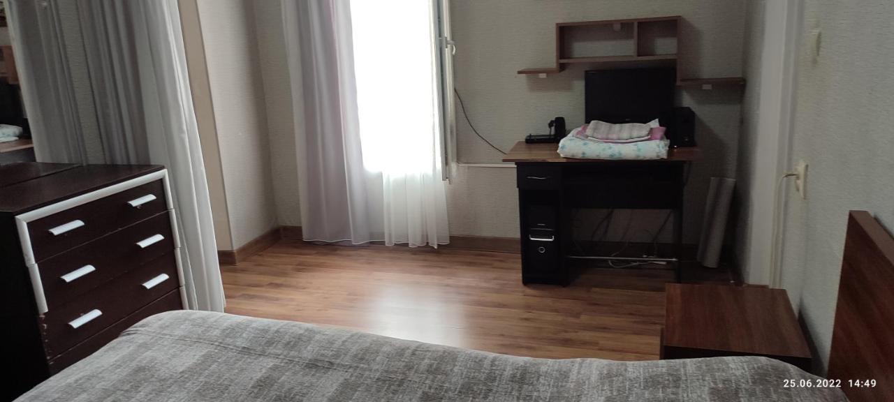 Квартира У Бульвара 1 Batumi Bagian luar foto