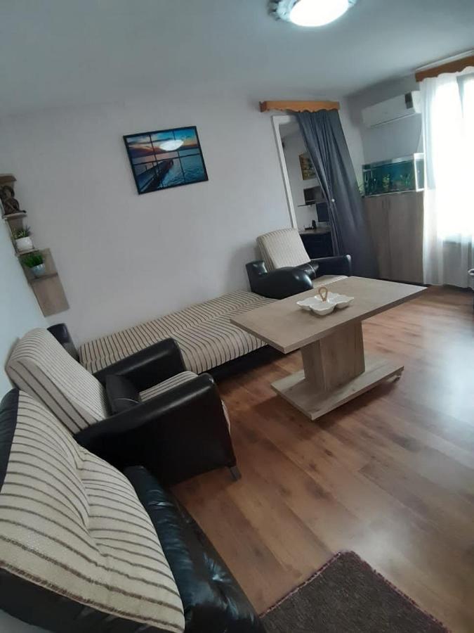 Квартира У Бульвара 1 Batumi Bagian luar foto