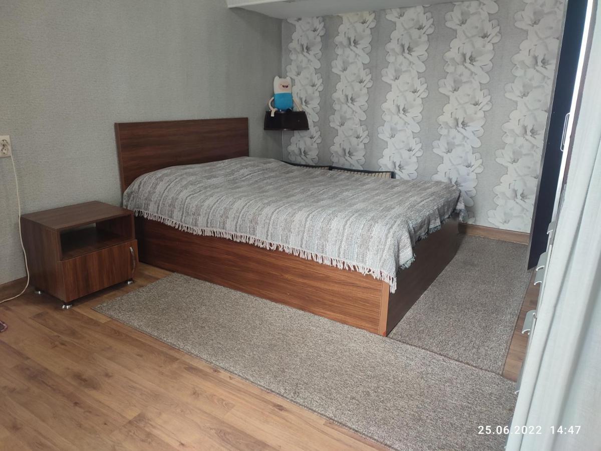 Квартира У Бульвара 1 Batumi Bagian luar foto